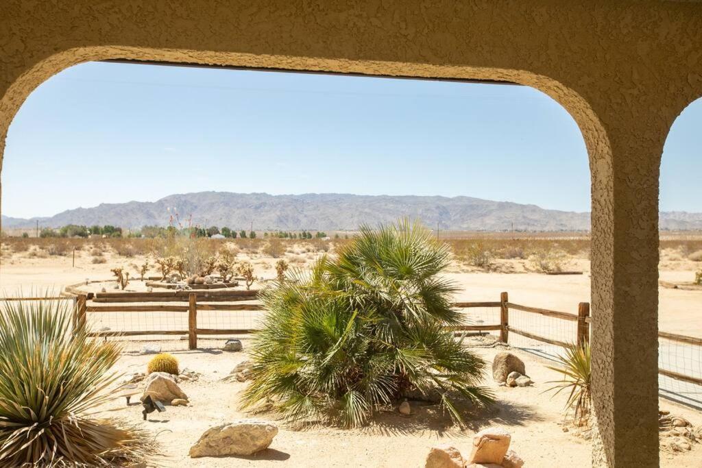 Sun Runner - Serene Desert Home W/Pool & Hot Tub Twentynine Palms Luaran gambar