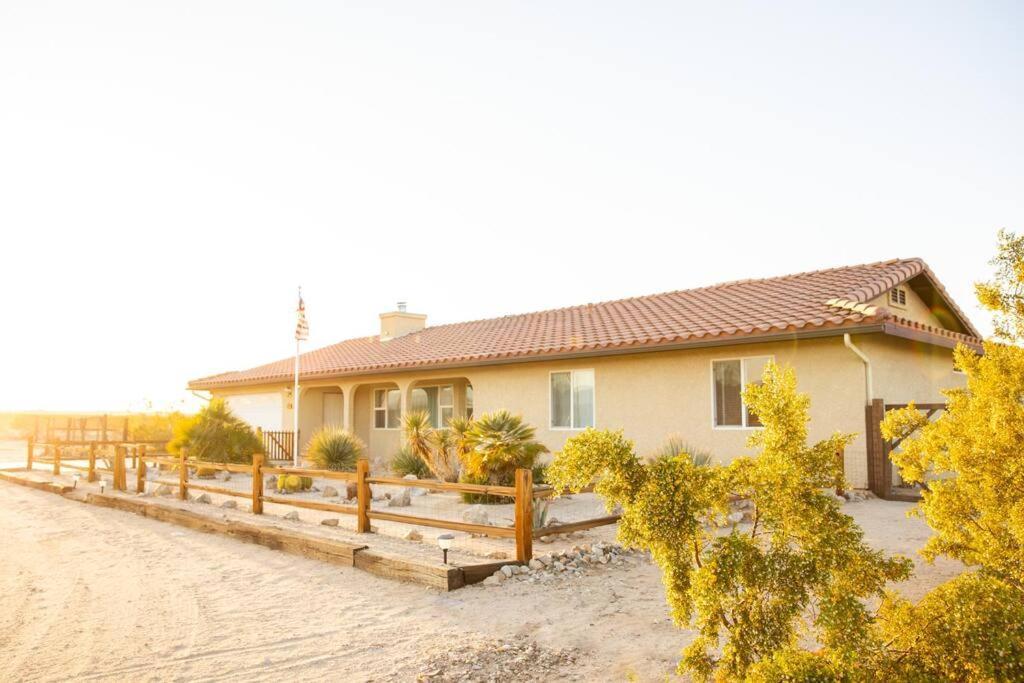 Sun Runner - Serene Desert Home W/Pool & Hot Tub Twentynine Palms Luaran gambar